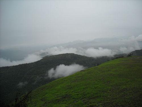 Image from Dukes nose Pali side