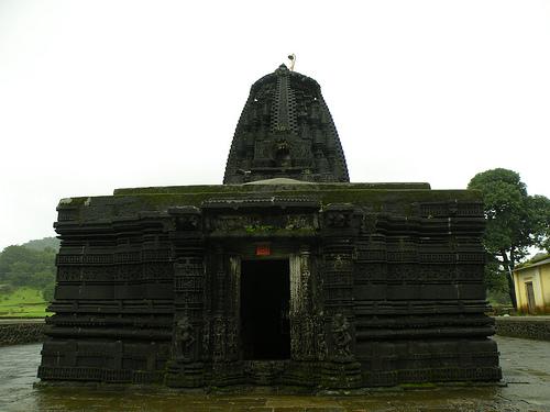 Amruteshwar Temple Ratanwadi