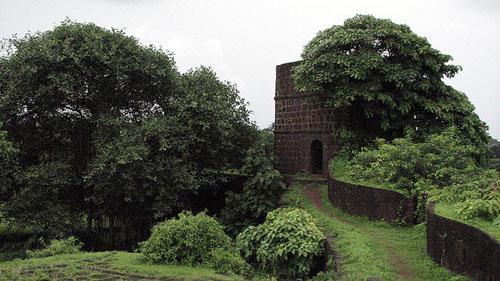 Inside the Jaigadh fort