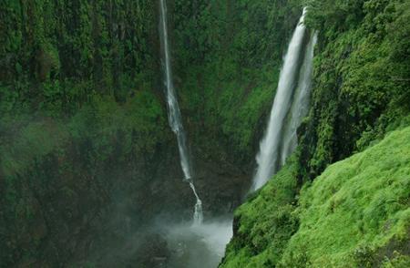 Thoseghar waterfall satara