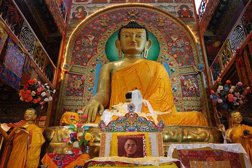 The 8m tall statue of the Sakyamuni Buddha in the Tawang