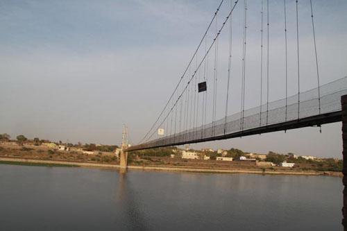 Rajkot morbi suspension bridge
