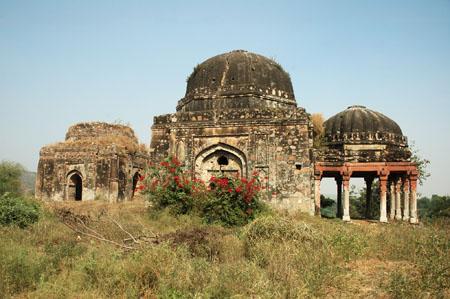 Twin Tomb Complex, Sohna