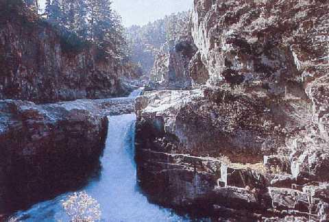 Aharbal Waterfalls