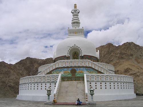 Shanti Stupa