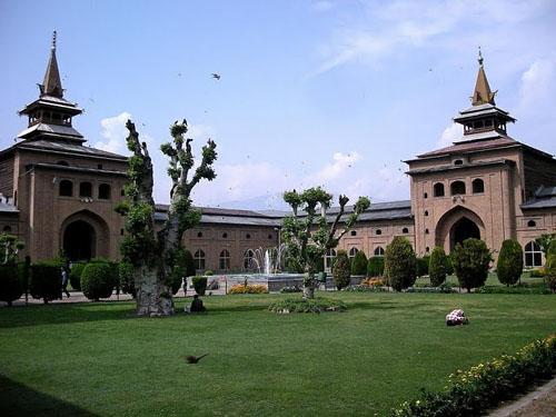 Jama masjid mosque Srinagar