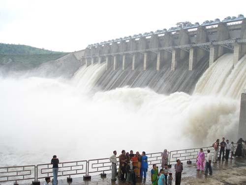 Mahi Dam is about 18 km from Banswara