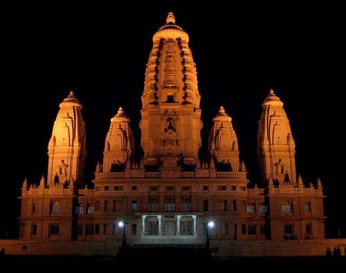 JK Temple in artificial lights