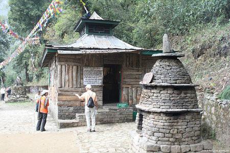 A small shrine at Khecheolpalri Lake