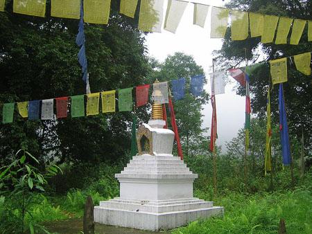 Stupa near khecheopalri