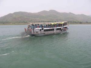 Bhadrachalam to rajahmundry