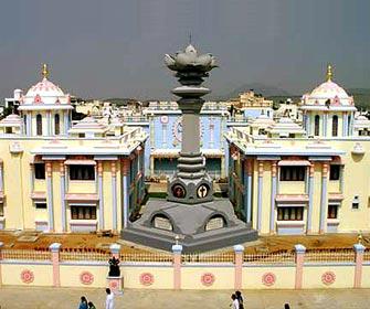 sarva dharma stupa and poorna chandra hal puttaparthi