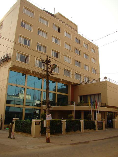 Hassan and the Southern Star Hotel